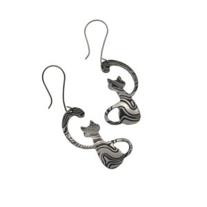 Orecchini in damasco di acciaio inossidabile Gatti