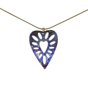 Pendente in damasco di titanio cuore con cornice traforata