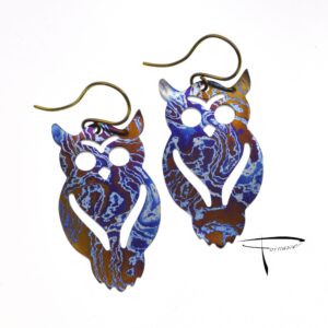 Orecchini in damasco di titanio Gufi portafortuna