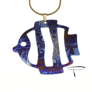 Pendente in damasco di titanio Pesce grande