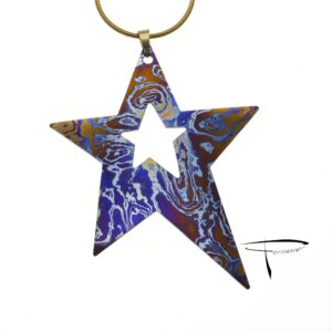 Pendente in damasco di titanio Stella irregolare